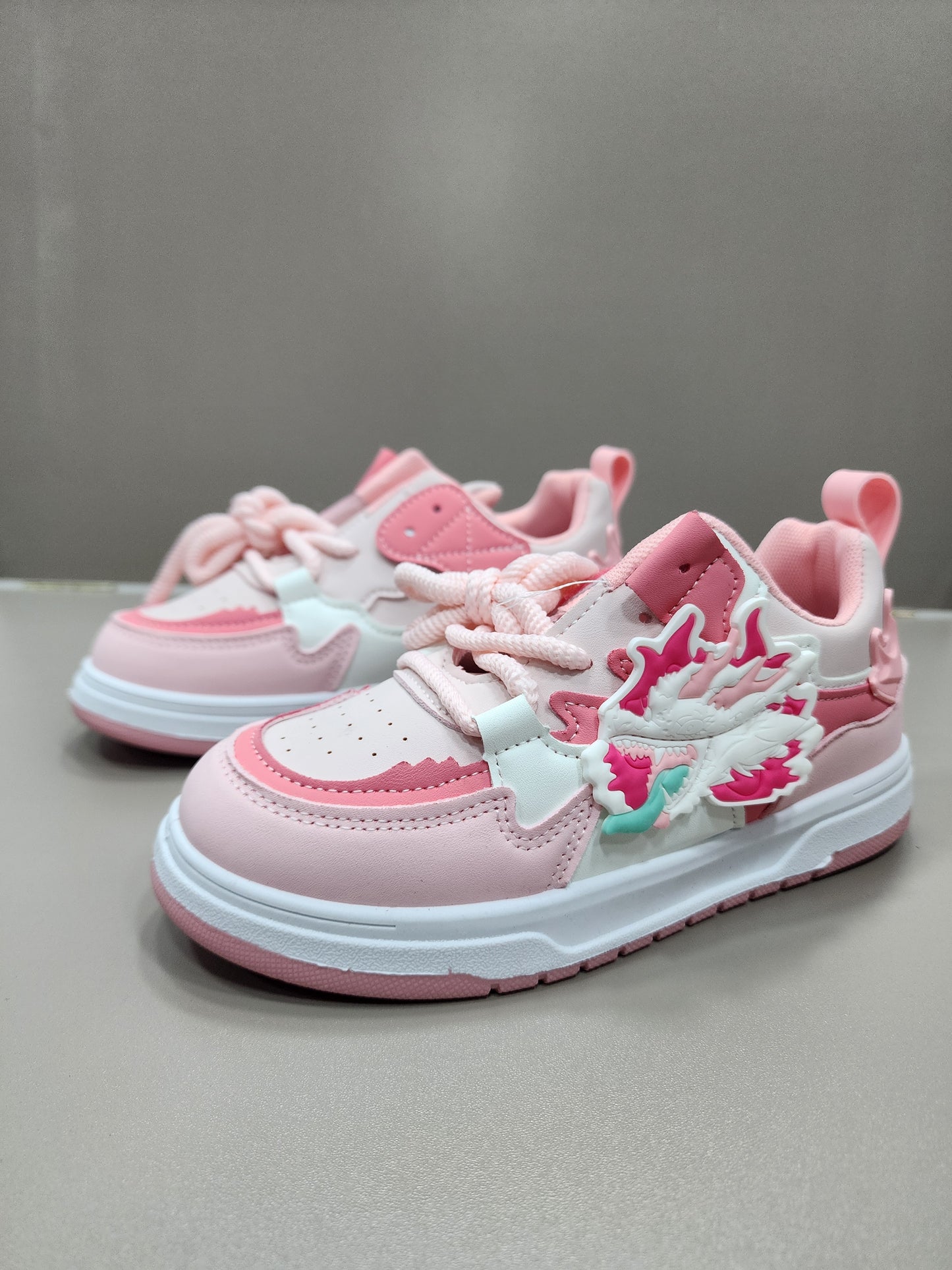 Sneakers for girls (Runs small pick 2 sizes up)