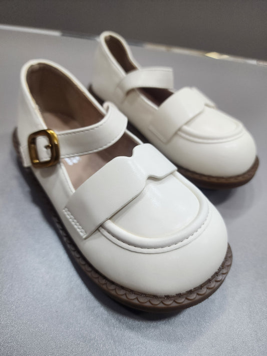 Stock shoes for ur girls (Runs big pls pick smaller size)