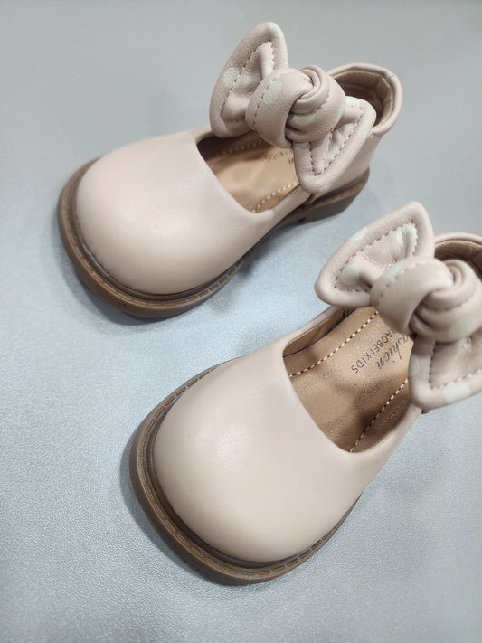 Baby shoes (Runs small)