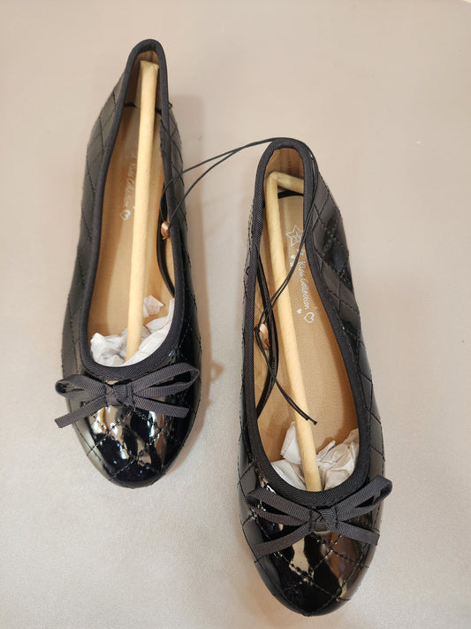 Stock flat shoes (black)