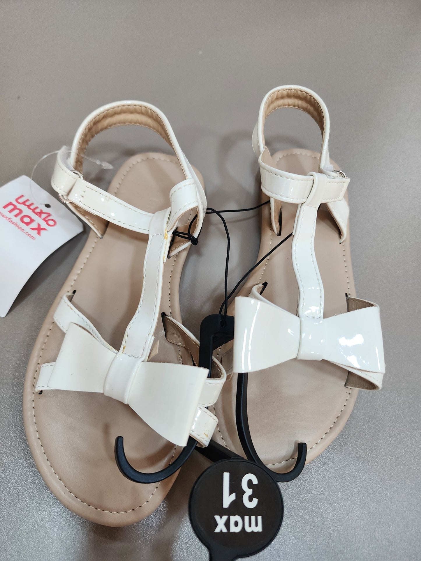 Stock flat sandal