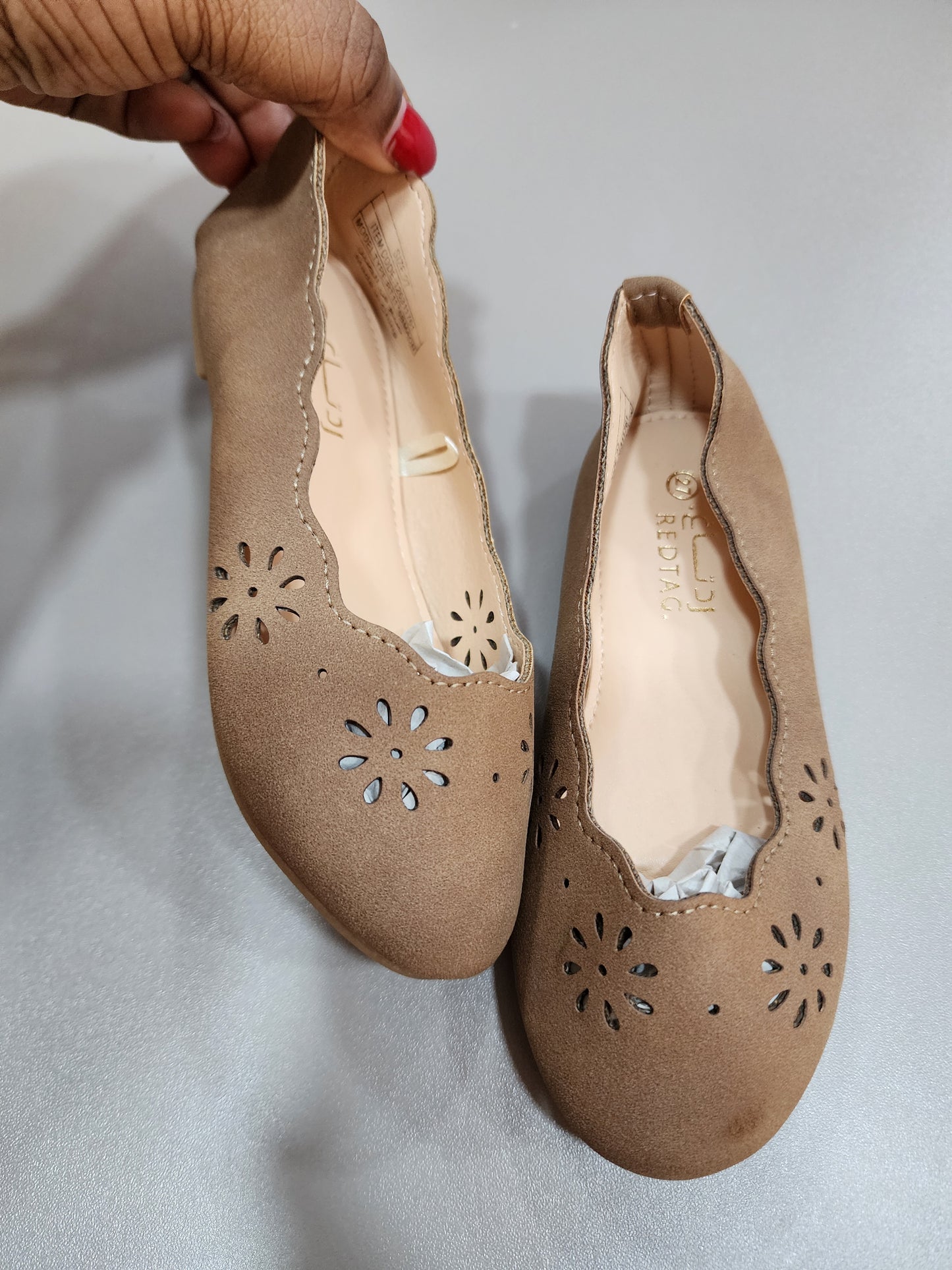 Stock flat shoes