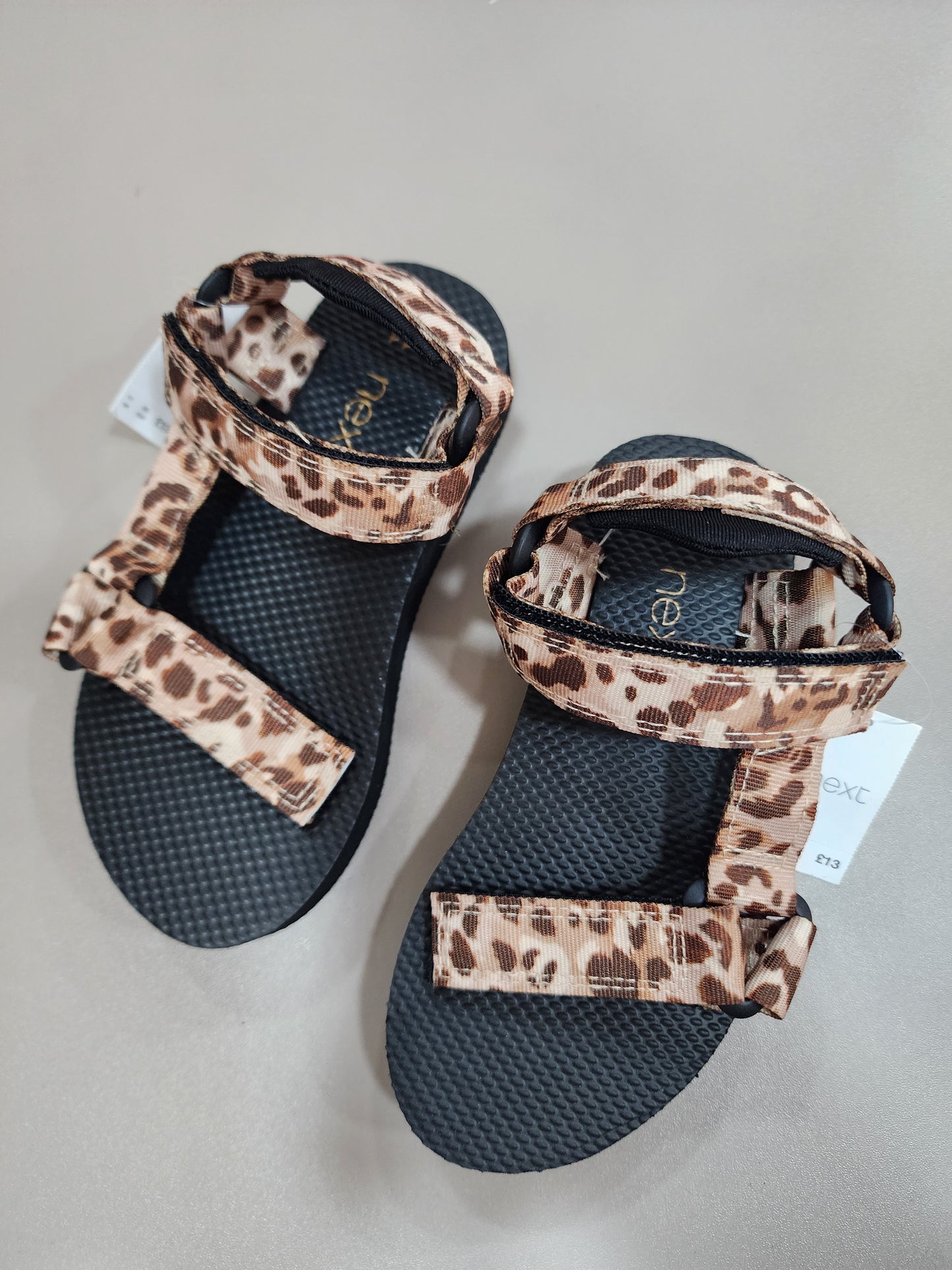 Girls sandals