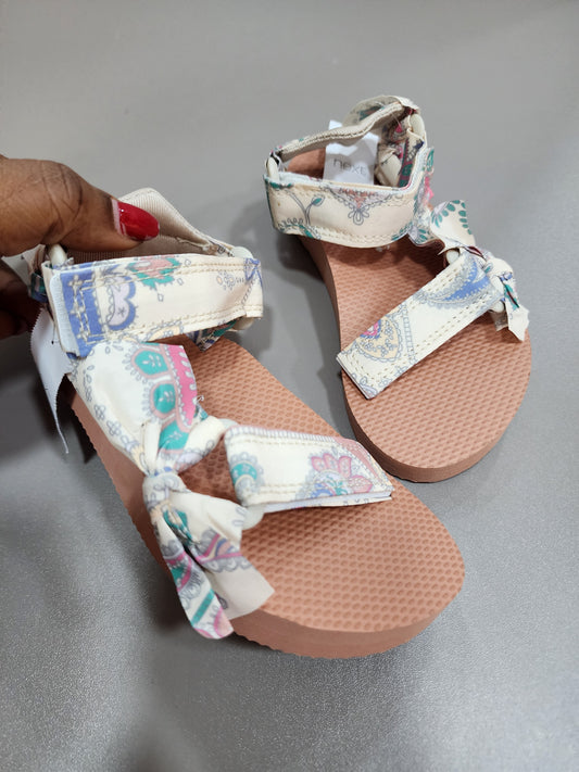 Girls sandal