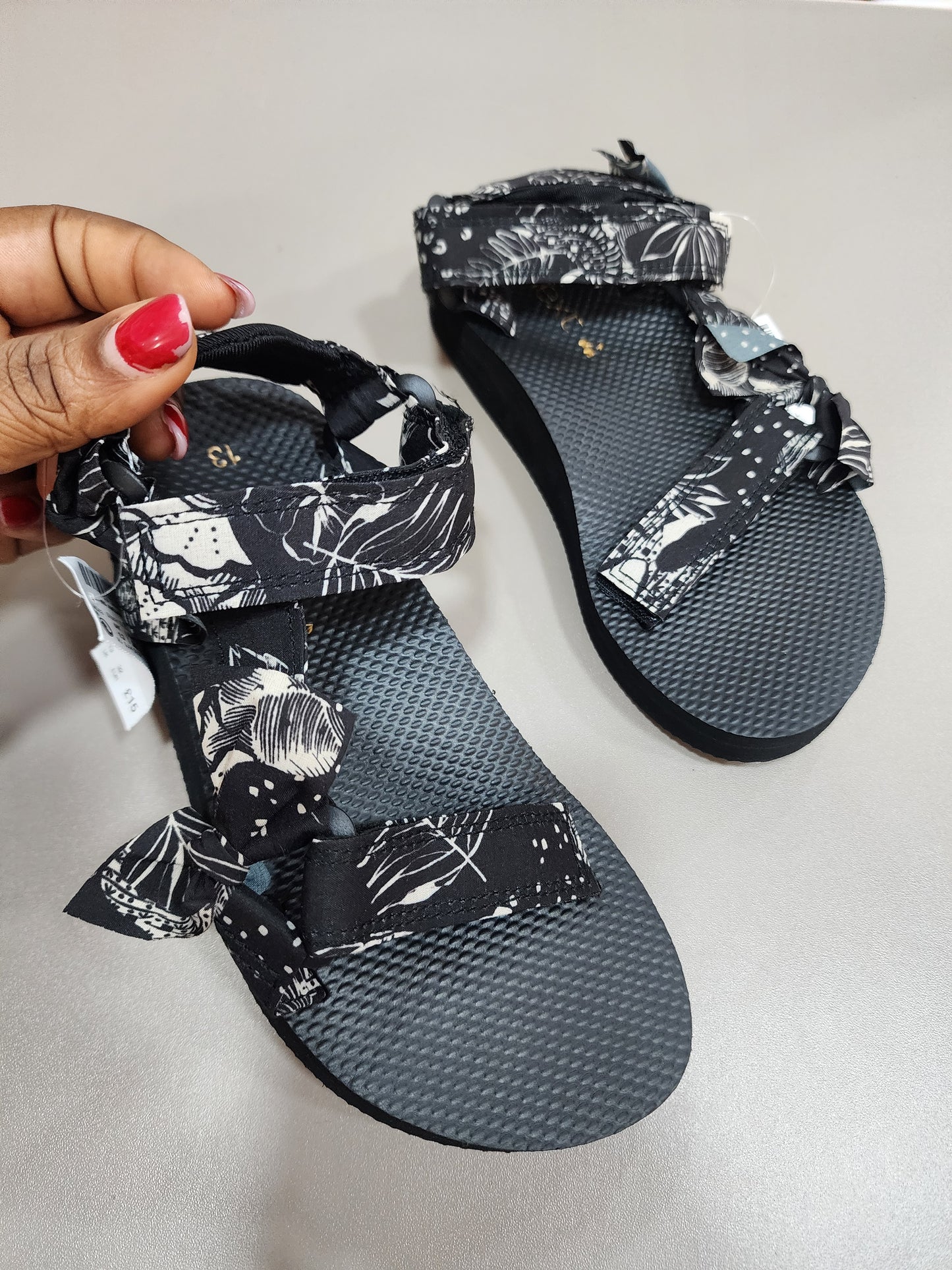 Girls sandal