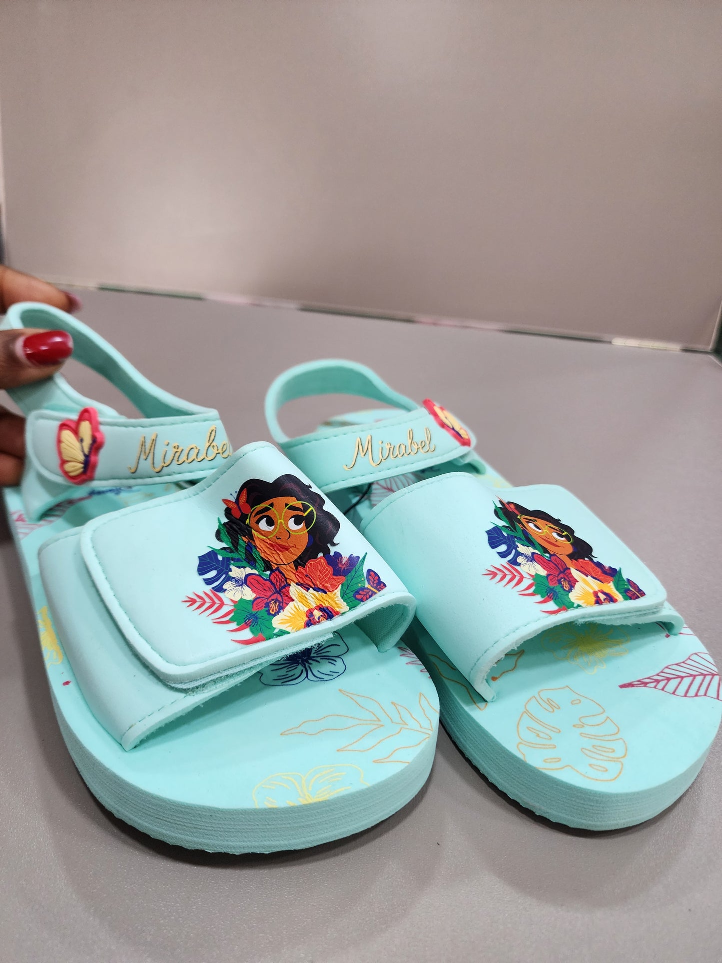 Girls sandal