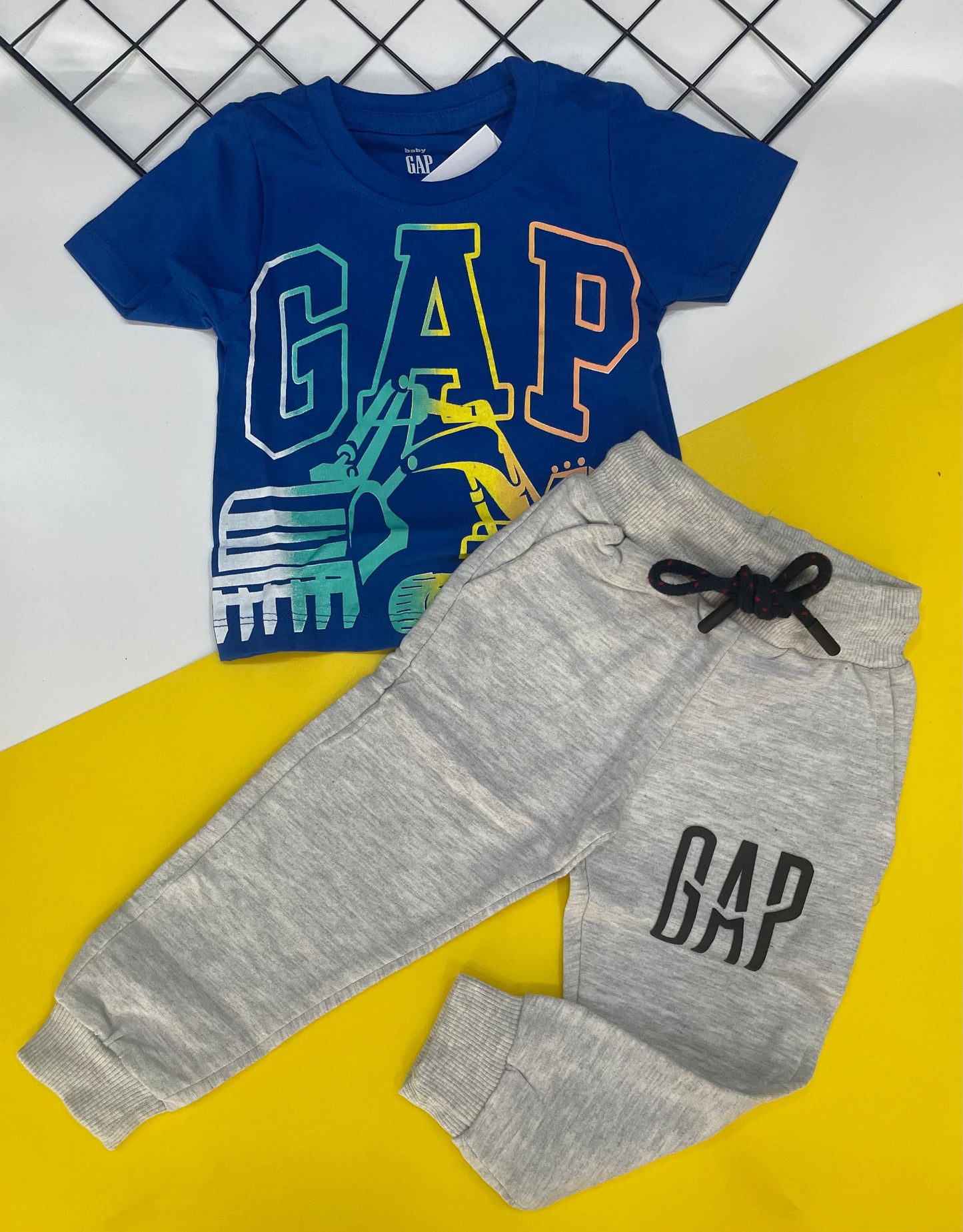 Boys 2 piece set (baby GAP)runs small pick 2 sizes higher