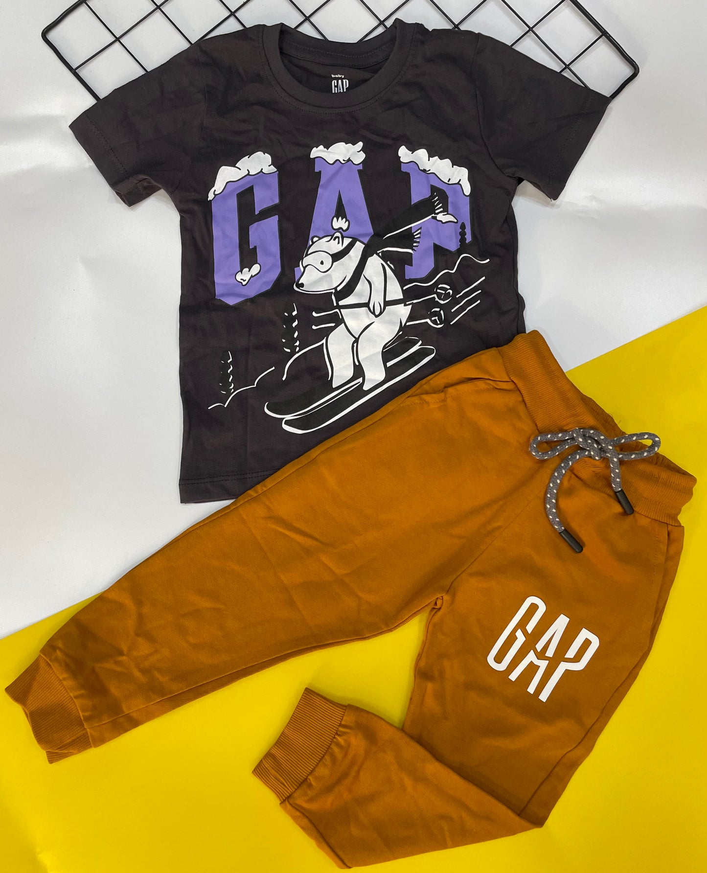 Boys 2 piece set (baby GAP)runs small pick 2 sizes higher