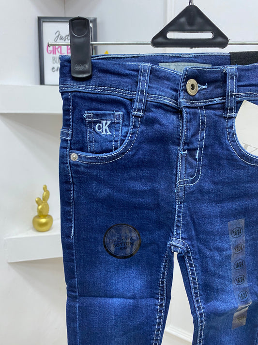 Boys solid jeans (pick a size higher for a better fit)