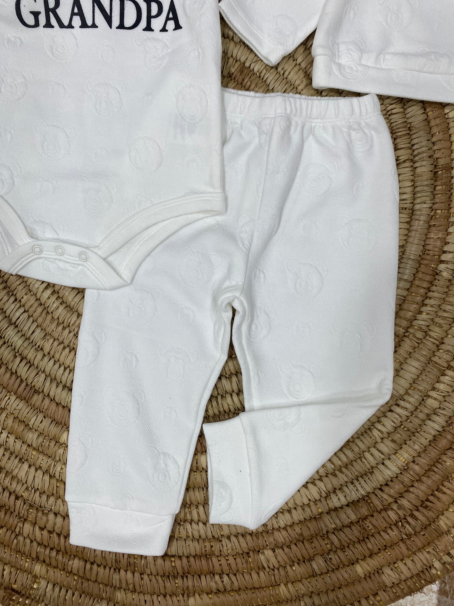 Boys 2 piece set(Pick Next Size)❤️