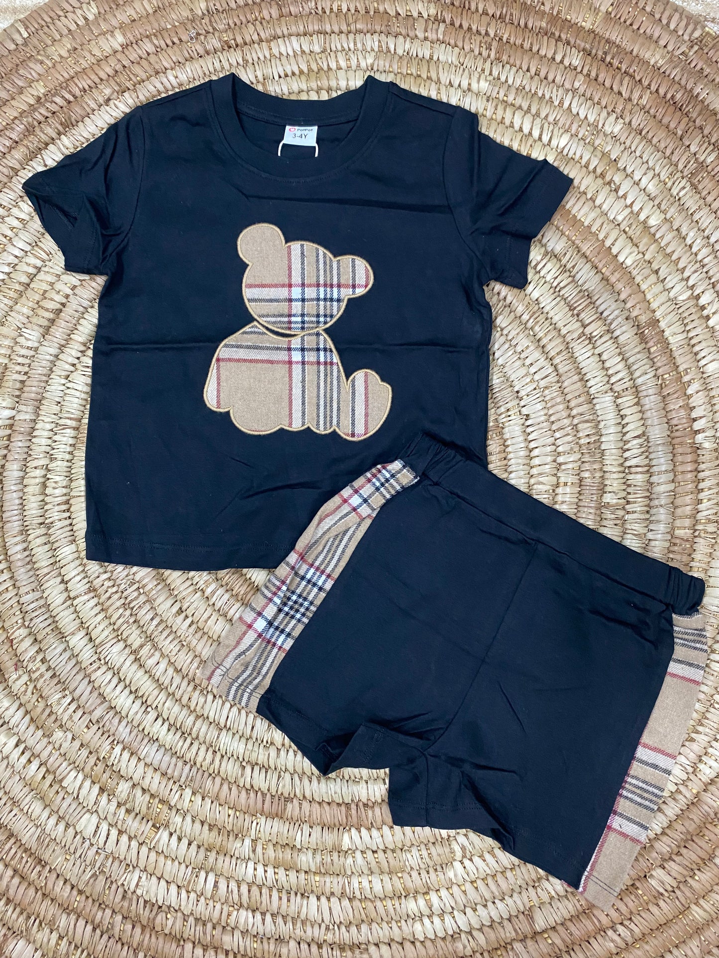 Boys 2 piece set(Pick Next Size)❤️